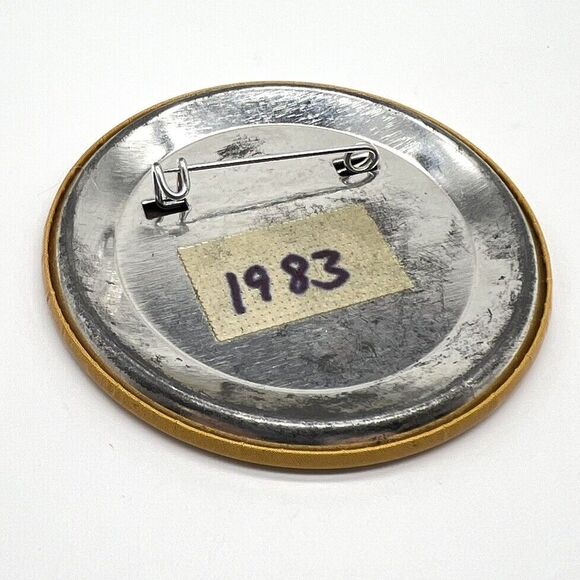 Penni Anne Cross Big Sisters Buckskins Button Pinback Pin Signed Auto Art 1983 - Picture 7 of 9